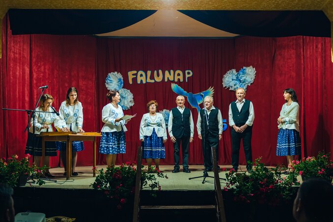 Az oromi kórus citerakísérettel lépett fel (Fotó: Kádár Áron)