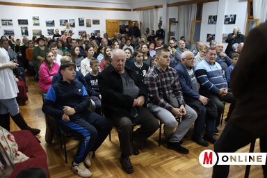 Telt házas történelmi előadás (Lakatos János felvétele)