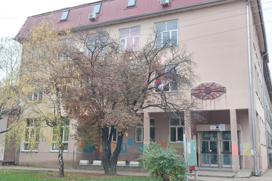 Az óbecsei Petőfi Sándor Általános Iskola (Fotó: Kancsár Izabella)