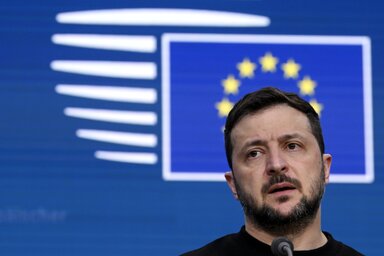 Az ukrán elnök szavai szerint nem szabad elfelejteni a legfőbb célt, a háború megfékezését és azt, hogy ne lángoljon fel ismét (Fotó: MTI)