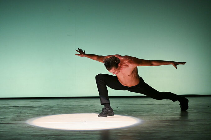 Tókos Attila, mint Hermész