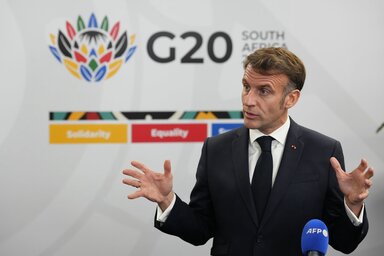 A francia elnök szerint továbbra is nyomást kell gyakorolni Oroszországra, hogy tárgyalóasztalhoz üljön (Fotó: Beta/AP)