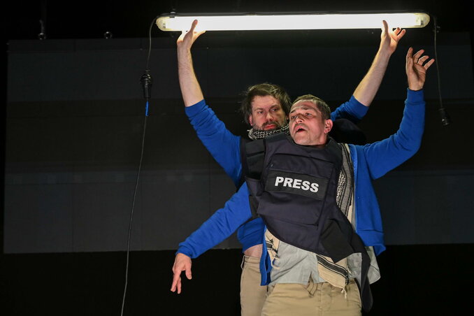 Jelenet A lélek legszebb éjszakája című előadásból