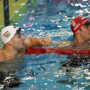 Az 50 méteres pillangó ezüst- és aranyérmese, Szabó Szebasztián és Noè Ponti/MTI