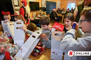 A motoros Mikulások 15 éve rendszeresen megajándékozzák a Lurkóház védenceit/Molnár Edvárd felvétele