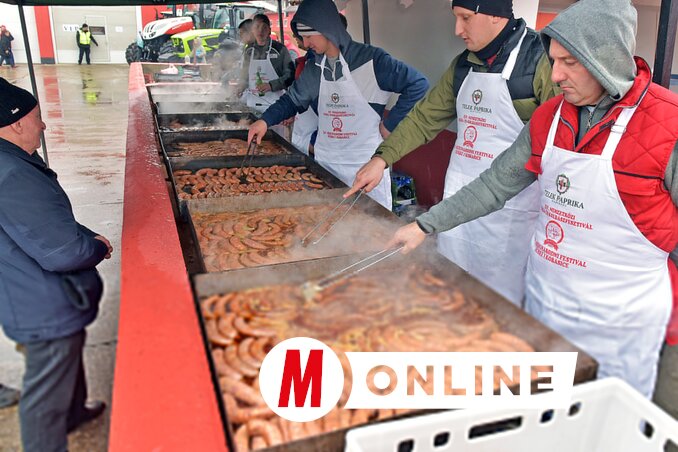 Kilencezer adag kolbászt és ezer adag hurkát osztottak szét ingyen (Fotó: Gergely Árpád)