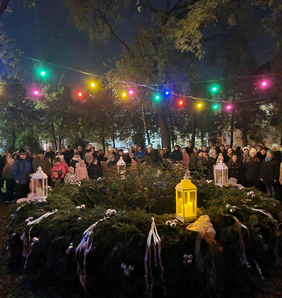 Az adventi gyertya irányt mutat és vezet is bennünket (Fotó: Kancsár Izabella)