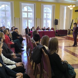 A megnyitón De Negri Ibolya, az ÉMPE elnöke üdvözölte a résztvevőket (Fotó: Dér Dianna)