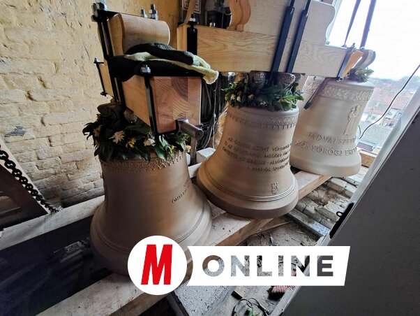 A harangokat a héten húzták fel a toronyba (Fotó: Kancsár Izabella felvétele)