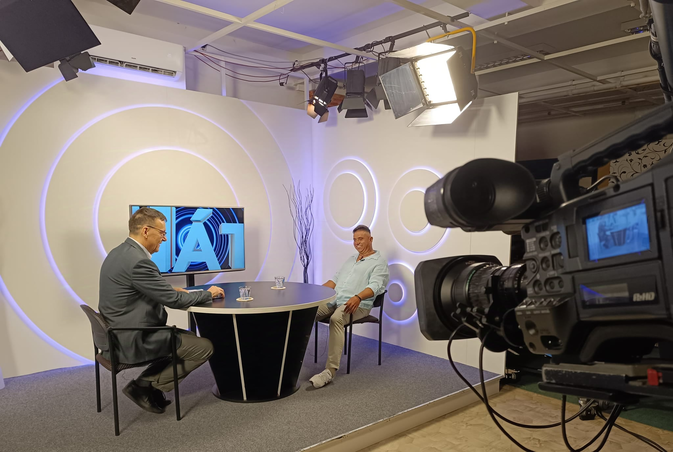 A magyarországi magánynyomozó rendszeres vendége a Cegléd TV-nek is