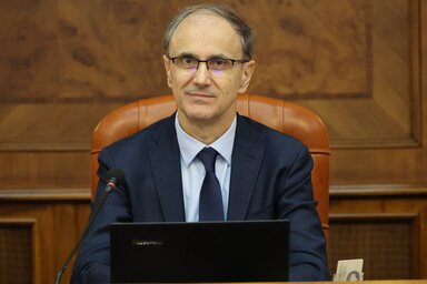 Prof. dr. Đuro Macut kormányfő kabinetje ülésén/Beta