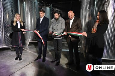 Dr. Pásztor Bálint, Magyar Levente és Brindza Ferenc  az átadóünnepségen (Fotó: Ótos András felvétele)