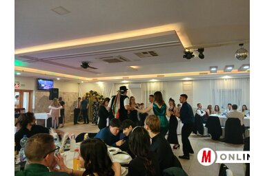 A táncparkett megtelt, körben járták a csárdást (Fotó: Kolovity Edina)