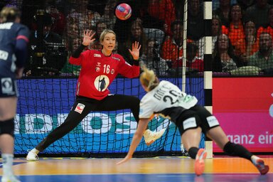 A 45 éves Katrine Lunde rutinjára ezúttal is hatalmas szükségük volt a norvégoknak  (Fotó: Beta/AP)