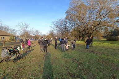 Idén összesen tíz tölgyfa csemetét ültettek (Fotó: VMSZ Zentagunaras)