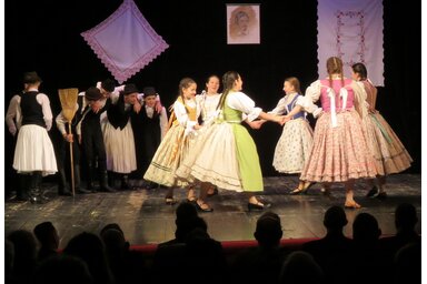 A tordai néptáncosok is felléptek a gálaműsoron/Fotó: Kecskés István