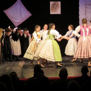 A tordai néptáncosok is felléptek a gálaműsoron/Fotó: Kecskés István