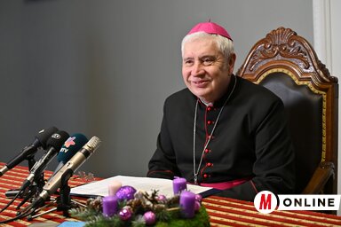 A megyés püspök ünnepi üzenetében emlékeztetett arra, hogy a karácsonnyal lezárul a Remény zarándokai mottóval meghirdetett szent év (Fotó: Molnár Edvárd felvétele)