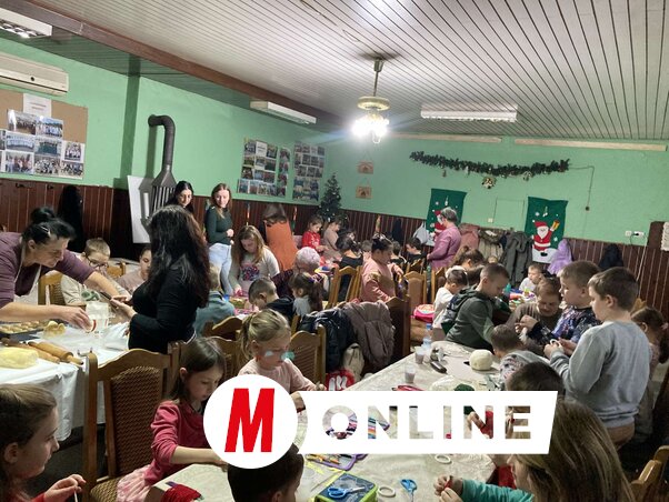 Mintegy 60 gyerek készített Luca-pogácsát (Paraczky László felvétele)