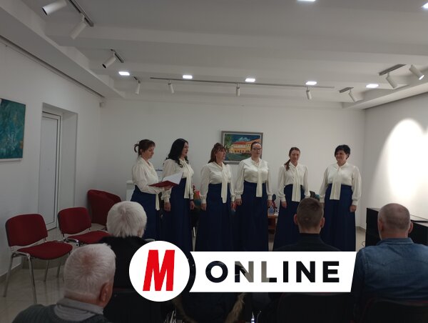 A Lukijan Mušicki Művelődési Központ kórusának fellépése tette ünnepélyesebbé a rendezvényt (Fotó: Garbac Sarolta felvétele)