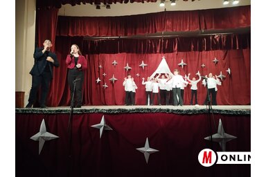 A modern tánccsoport tagjai az idei műsorban Hódi Lúcia és Koncz Antónió élő előadására táncoltak (Kancsár Izabella felvétele)