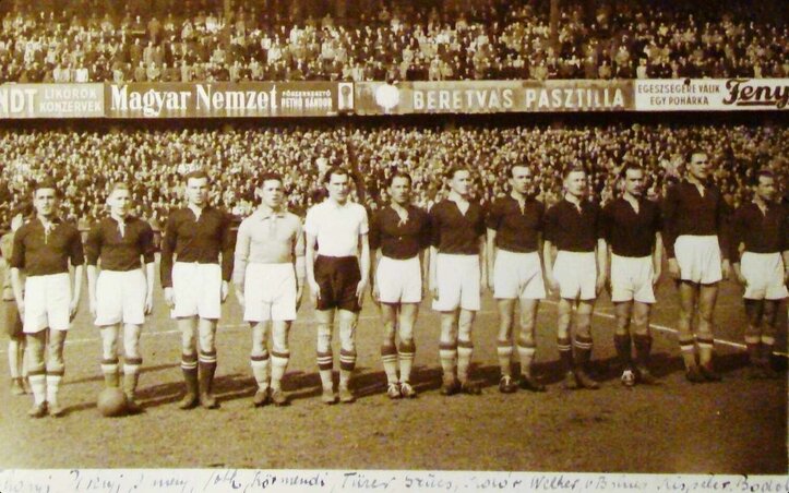 A Vidék válogatottjában. Welker jobbról a negyedik