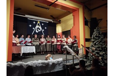 Zenével, énekkel köszöntötték a ludasiak a közönséget / Fotó: Lukács Melinda