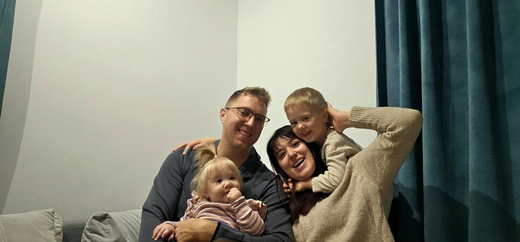 Zórád család, Óbecse: „A fa alatt ne csak ajándék legyen, hanem nyugalom, nevetés és a szeretett hozzátartozók társasága. Boldog karácsonyt!”