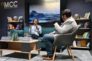 Rakonczay Gábor a Szabadkán megtartott beszélgetésen (Molnár Edvárd felvétele)