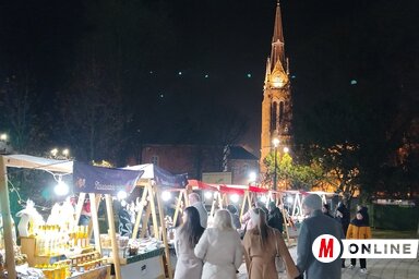 Több mint félszázan kínálták portékájukat, kézműves termékeket, ételeket, italokat, dísztárgyakat, natúr kozmetikumokat, ruházati cikkeket és kiegészítőket (Fotó: Tóth Péter felvétele)