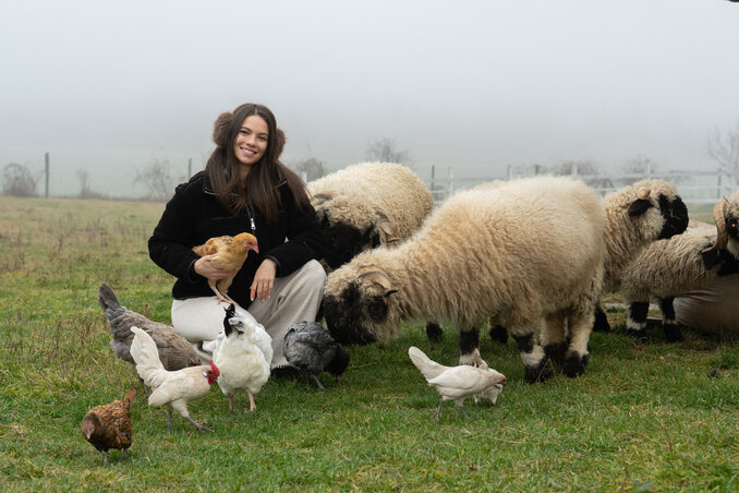 Molnár Miléna jelenléte az állatok számára is megnyugtató/Lengyel Sándor felvétele