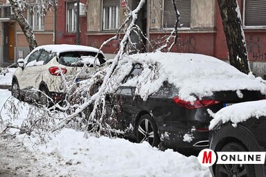 Ótos András templomelőtti fotója