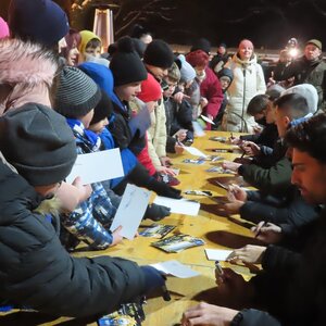 A TSC játékosaival való személyes találkozó alkalmával autogramot kaphattak a szurkolók, de számos közös fotó is készülhetett (Fotó: Kiss Zoltán felvétele)