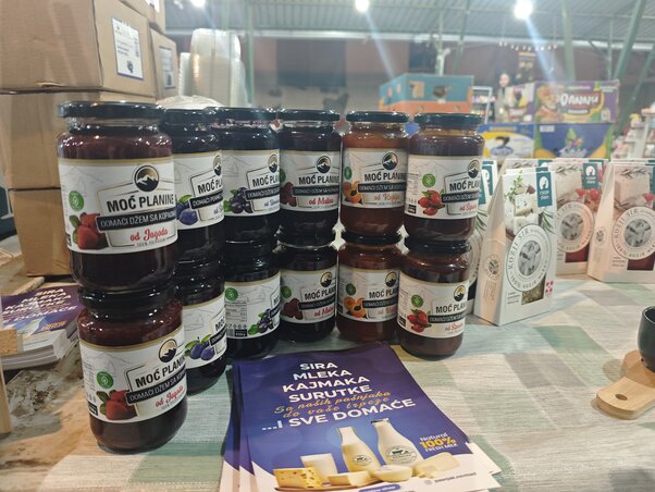 Házi készítésű lekvárok sorakoztak a pultokon (Fotó: Kasza Jennifer)