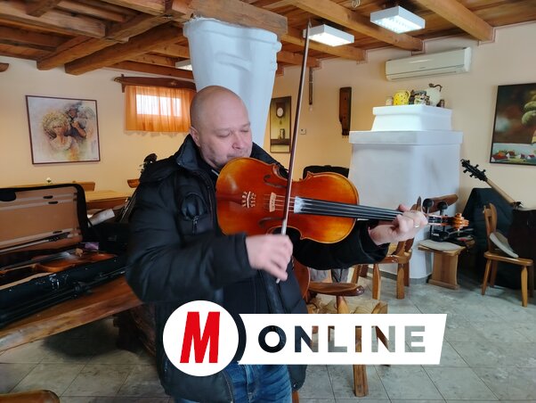 Kelemen Zsolt aktívan zenél, de oktatja is a fiatalokat (Fotó: Tóth Péter)