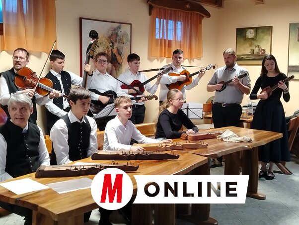 A tamburások és a citerások is bemutatták, mit tudnak (Fotó: Tóth Péter)