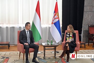 Szijjártó Péter magyar külgazdasági és külügyminiszter és Dubravka Đedović Handanović szerb bányászati és energiaügyi miniszter (Ótos András felvétele)