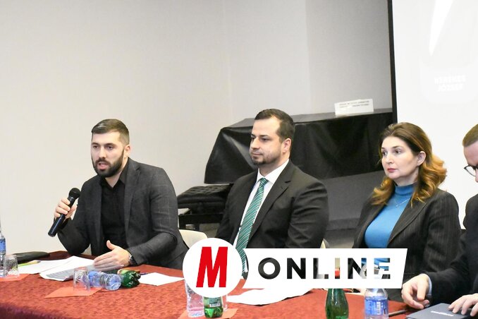 Kerekes József bemutatta a lehetőségeket, hogy mikkel tudnak élni a mai fiatalok (Fotó: Paraczky László felvétele)