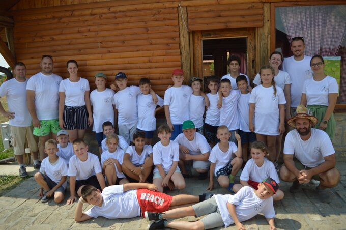 Az első Barangoló vidám csapata