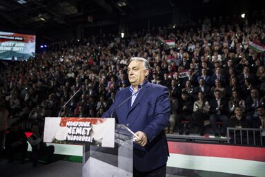 Orbán Viktor miniszterelnök, a Fidesz elnöke beszédet mond a miskolci DVTK Arénában (Fotó: MTI/Kaiser Ákos)