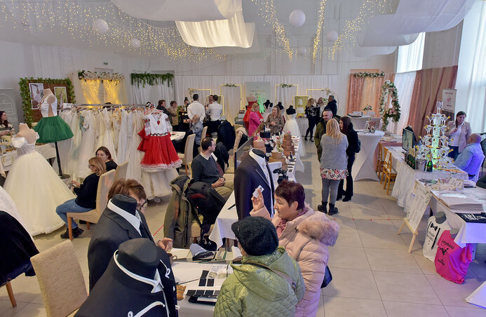 Az eseményen 33 kiállító várta az érdeklődőket