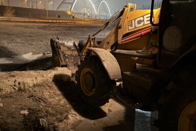 Szerdára virradó éjjel megszakadt a Tiszti strandnál lévő vízlelőhely áramellátása. A munkások egész éjjel, 6 órán keresztül dolgoztak a vezetékrendszer helyreállításán