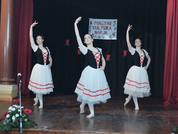 Az Adagio balettosai