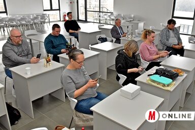 A résztvevőknek a mobiltelefonos termékfotózás legfontosabb tudnivalóit mutatták meg (Fotó: Gergely Árpád felvétele)