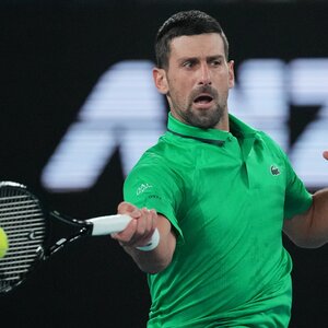Beta/AP - Novak Đoković már negyeddöntős Melbourne-ben