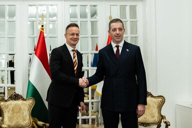 A Thesszalonikiben megnyitott konzulátus immár az ötödik helyszín, ahol a magyar és a szerb külképviselet egy helyen működik (Fotó: MTI)