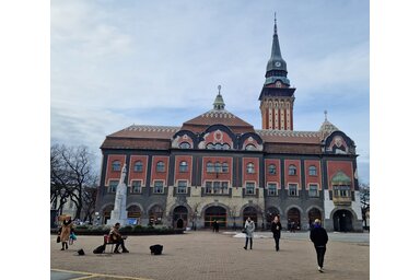 A szabadkai Városháza az egész régió kiemelkedő kulturális és történelmi jelképe / Fotó: Bartus Bella