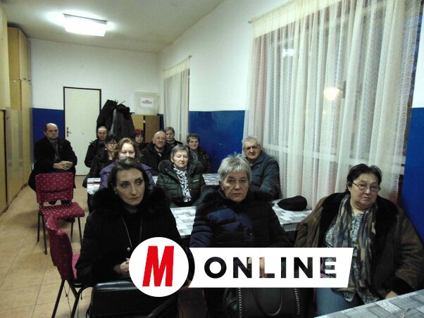 A kisterem megtelt érdeklődőkkel (Fotó: Vidács Hajnalka)