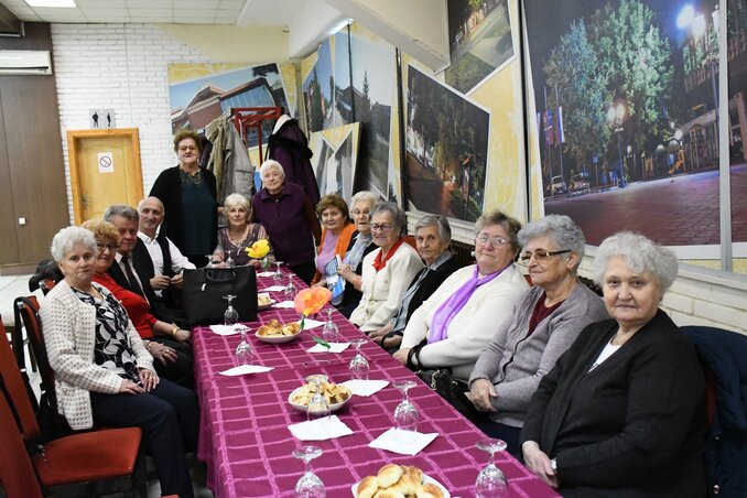 A szenttamási Hagyományápoló Klub Tulipán kézimunkacsoportja