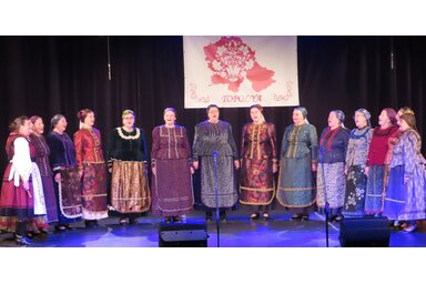 A házigazda topolyai Kaláris asszonykórus / Fotó: Kiss Zoltán
